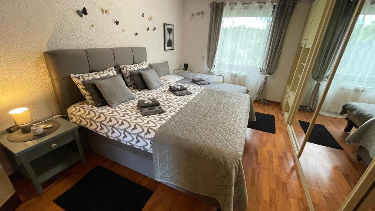Lux Apartment Barbara Πόρετς Εξωτερικό φωτογραφία