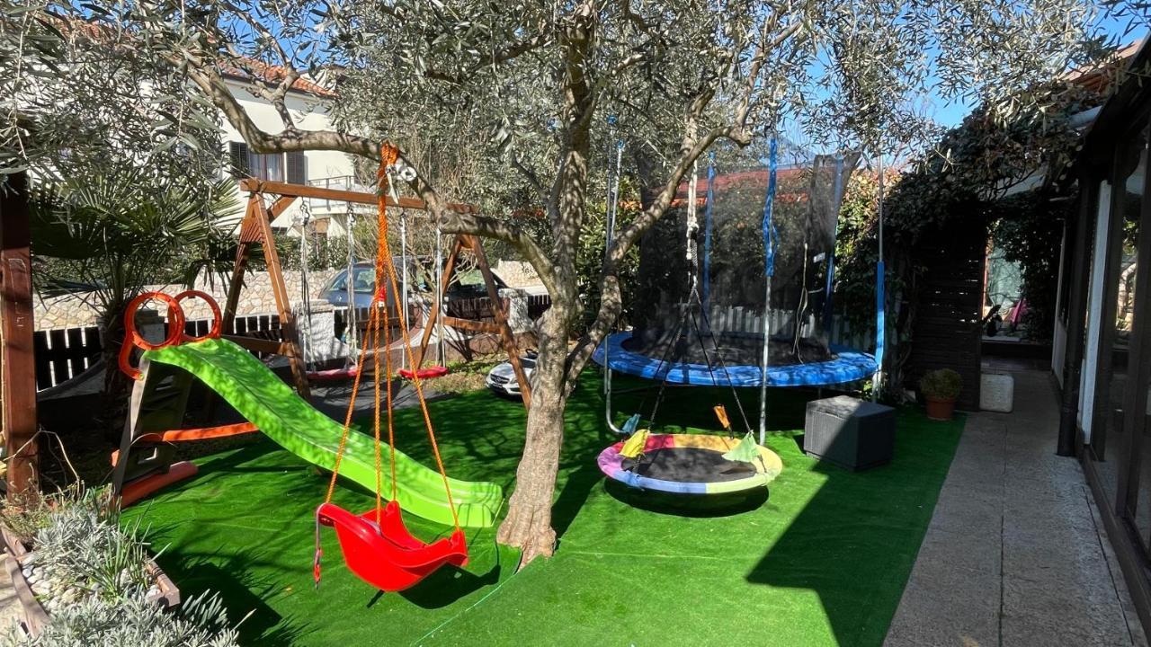 Lux Apartment Barbara Πόρετς Εξωτερικό φωτογραφία