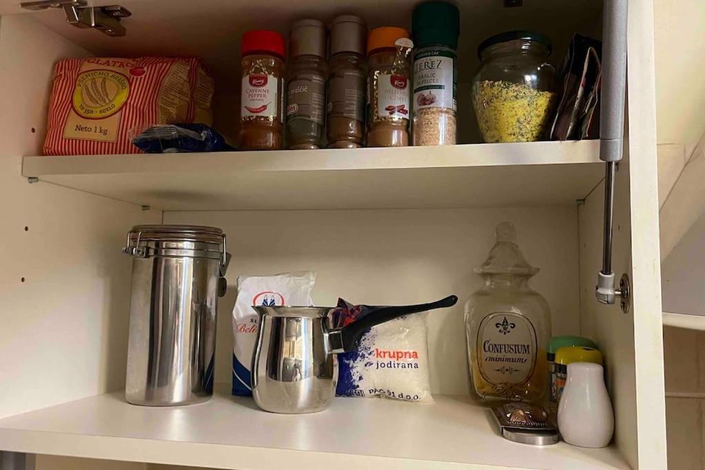 Lux Apartment Barbara Πόρετς Εξωτερικό φωτογραφία