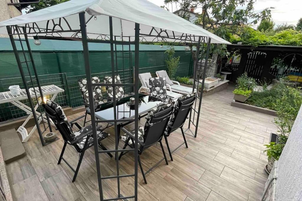 Lux Apartment Barbara Πόρετς Εξωτερικό φωτογραφία