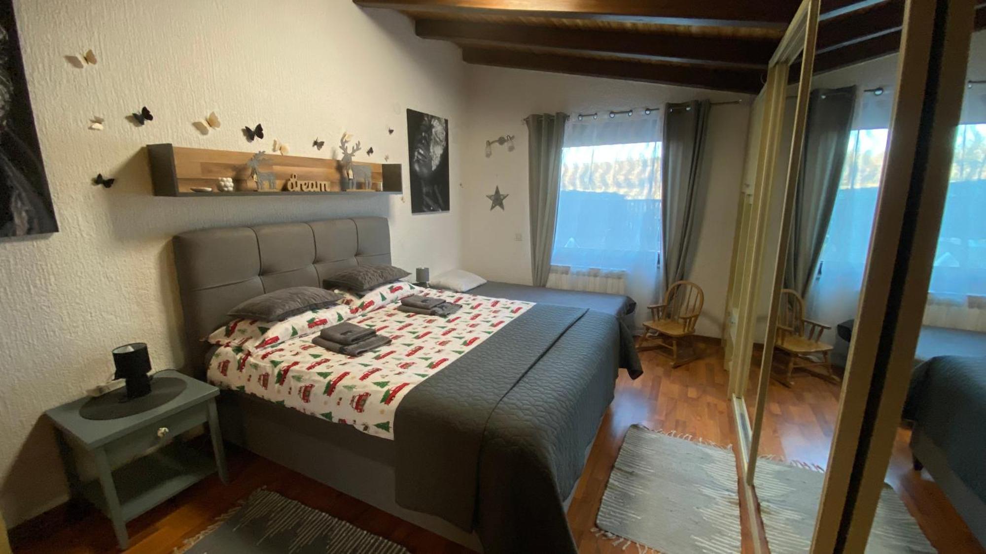 Lux Apartment Barbara Πόρετς Εξωτερικό φωτογραφία